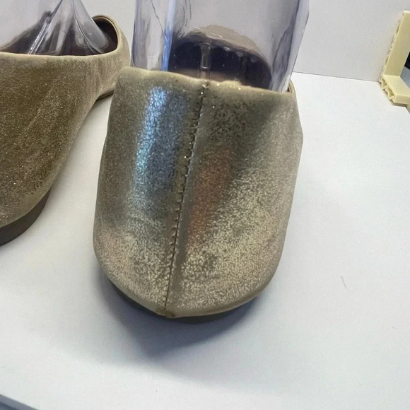 Old Navy gold metallic flats shiny pointy toe ballet slipper slip on size 9 - Picture 8 of 11
